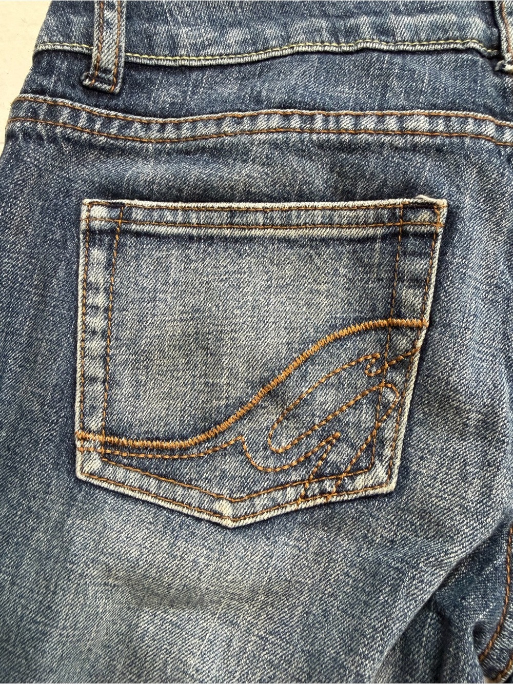 Y2K Garage Low Rise Capris - Picture 4 of 10